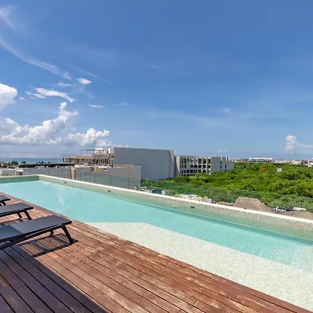 Bahay Condos Steps From The Beach And 5Th Ave